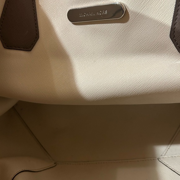 Reversible tote - Picture 2 of 2